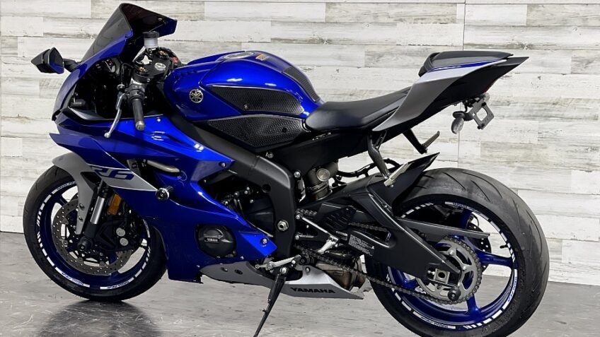 2020 YamahaR6 available for sell