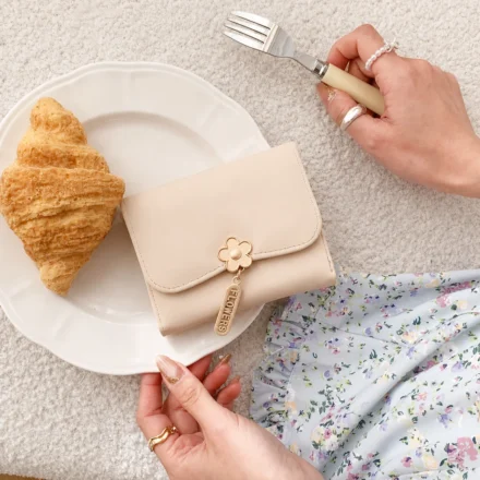 Women Folded Bag  Flower Pendant Multiple Card Slots Clutch Bag Card Holder Women Wallet Short Coin Purse Credit Card Clip