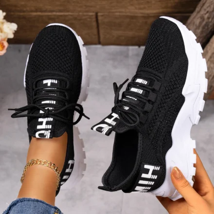 Women’s Casual Breathable Sports Shoes Soft Sole Autumn Running Mesh Comfortable Flying Knit Single Sneakers