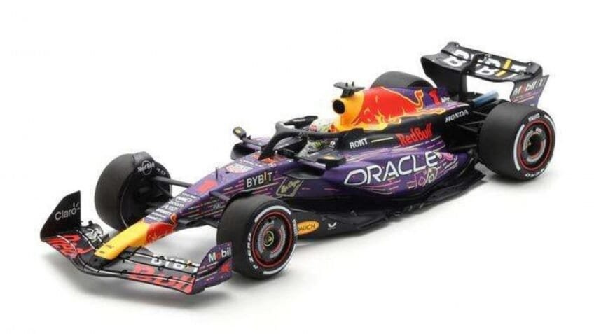 Spark Red Bull RB19 – 1st 2023 Las Vegas Grand Prix – #1 M. Verstappen 1:12 Model Car