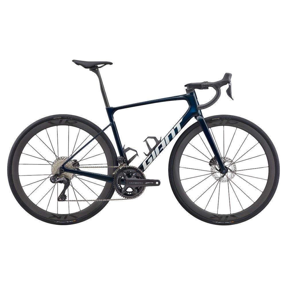 2026 Giant Defy Advanced Pro 0 Endurance Road Bike(INDORACYCLES)