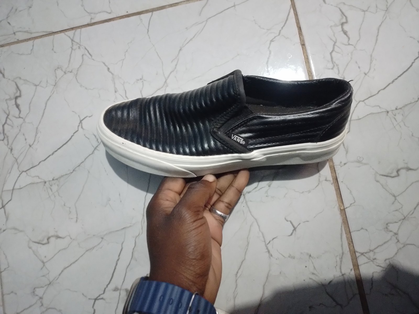 second hand shoes for sale