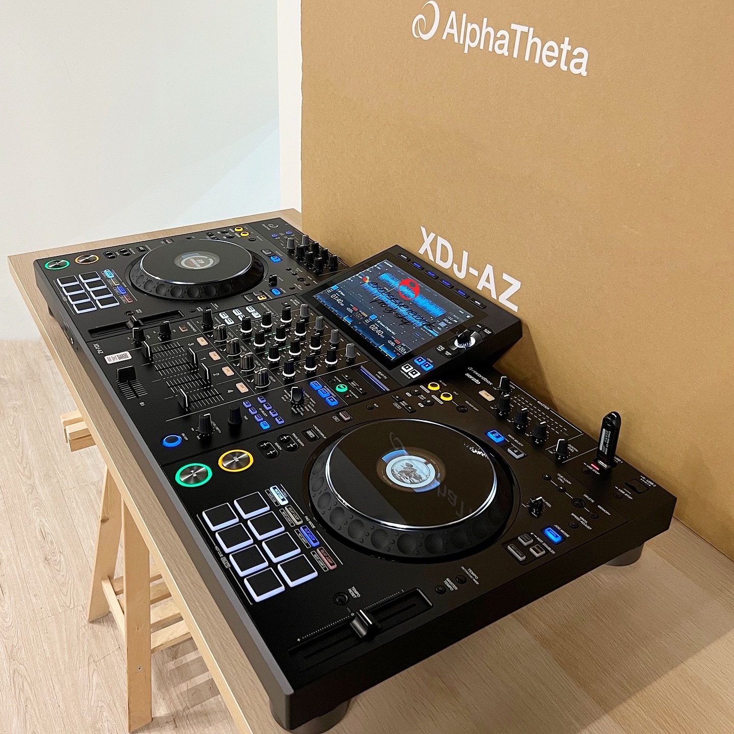 AlphaTheta XDJ-AZ, AlphaTheta OMNIS-DUO, Pioneer DJ OPUS-QUAD, Pioneer DJ XDJ-RX3, Pioneer XDJ-XZ, Pioneer DJ DDJ-FLX10, AlphaTheta DDJ-GRV6, AlphaTheta CDJ-3000X , Pioneer CDJ-3000, Pioneer DJ DJM-A9