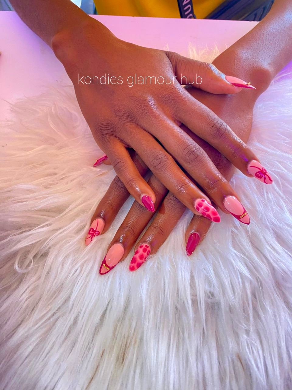 Nail service