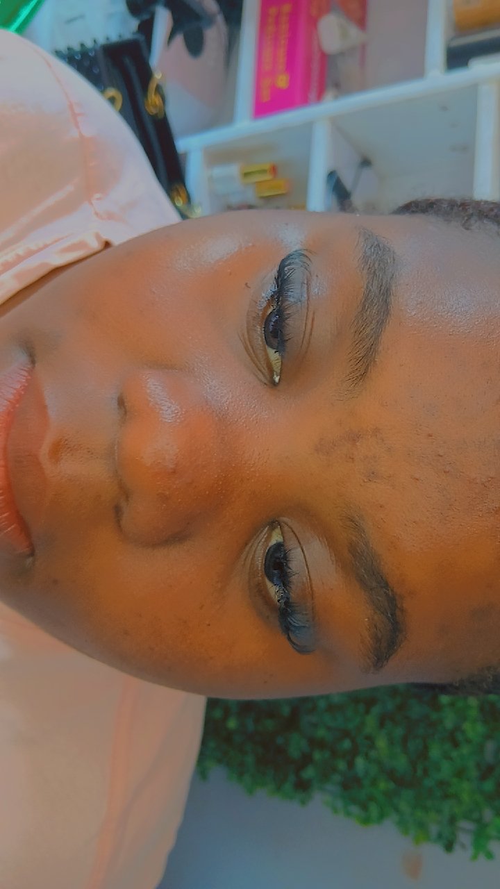 Eye lashes service